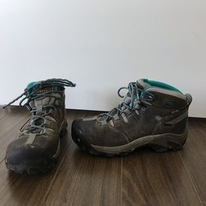 Keen hiking boots